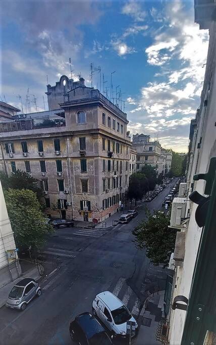 Cozy Flat In Testaccio Rome Bagian luar foto